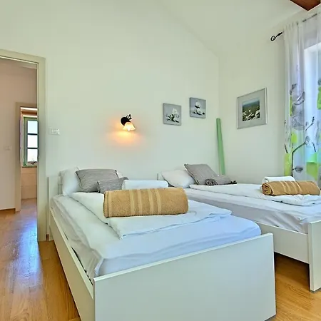 Vila Zadie Μεντουλίν